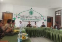 Panitia Hari Raya Natal Oikumene tahun 2025, Selasa (11/11) pagi, melakukan kunjungan silaturahmi ke Sekretariat Majelis Ulama Indonesia (MUI) Provinsi Bengkulu di Jalan Kapuas, Padang Harapan, Kota Bengkulu. (foto: Awang Konaevibengkulubarometer.com/)