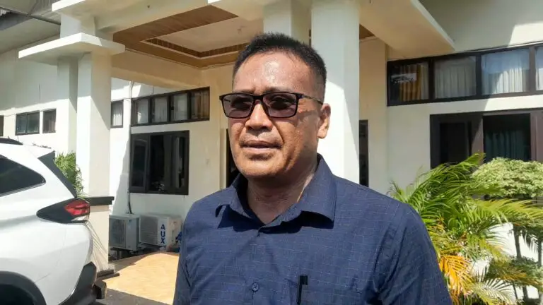 Deski Bewantara, SH, MH, kuasa hukum tersangka Erlangga, mantan Sekretaris Dewan (Sekwan) DPRD Provinsi Bengkulu (foto: Ardiyantobengkulubarometer.com/)