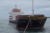 Kapal Petikemas Kembali Bersandar di Pulau Baai