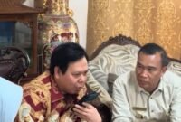 Ketua DPD RI  dab Bupati saat telpon Mentri PU