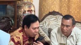 Ketua DPD RI  dab Bupati saat telpon Mentri PU
