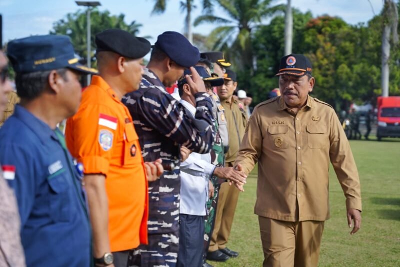 Pemprov Bengkulu menggelar Apel Siaga Bencana untuk mengantisipasi dampak Siklon Tropis 91S, termasuk hujan lebat, angin kencang, dan gelombang laut tinggi.

