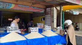 Harga beras di Bengkulu awal 2026 masih di atas HET. Polisi turun ke pasar dan siapkan operasi pasar murah demi menjaga stabilitas harga dan pasokan.