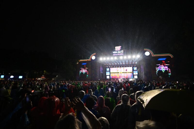 Sorak Sorai Festival 2025 di TMII sukses meriahkan libur Nataru lewat konser artis nasional, UMKM lokal, dan pesan kepedulian sosial.