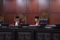 Mahkamah Konstitusi menghadapi lonjakan perkara sepanjang 2025. Ketua MK menegaskan independensi peradilan tetap terjaga demi demokrasi dan keadilan.