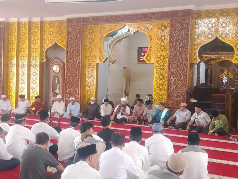 Gubernur Bengkulu Helmi Hasan melepas 50 ASN mengikuti Retreat Merah Putih Angkatan V sebagai ikhtiar spiritual dan sosial untuk menjaga Bengkulu dari bencana.