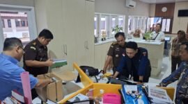 Kejati Bengkulu menggeledah Kantor ESDM Provinsi Bengkulu terkait dugaan korupsi tambang batu bara yang menimbulkan kerugian negara hingga Rp1,8 triliun.
