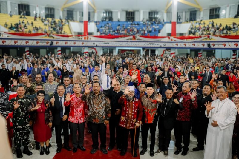 Perayaan Natal Oikumene di Bengkulu menjadi momentum memperkuat harmoni dan moderasi beragama, dengan pesan kuat dari Kakanwil Kemenag dan Gubernur Bengkulu.