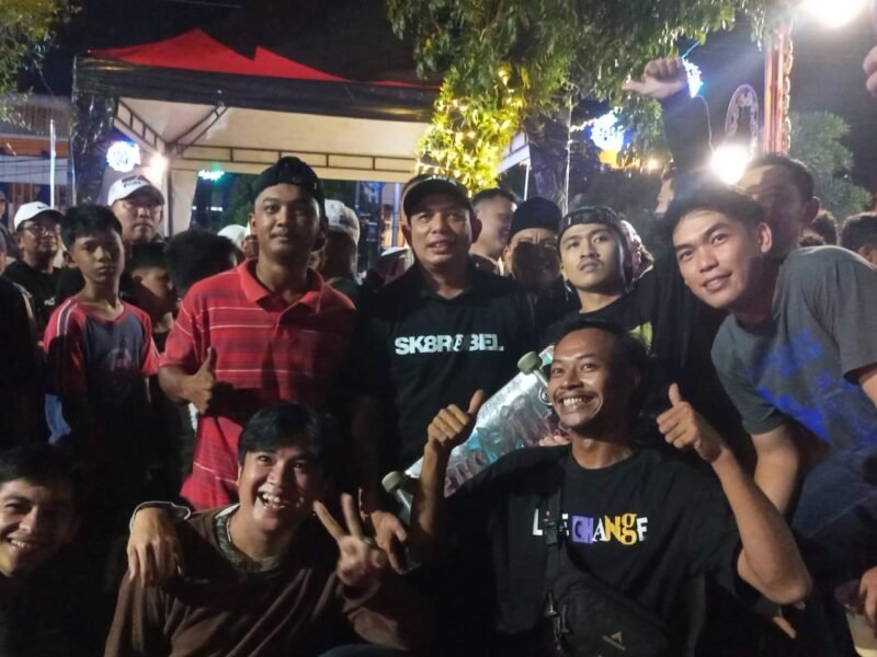 Car Free Night di Belungguk Point Kota Bengkulu makin ramai. Gen Z menjadikan ruang publik ini tempat nongkrong, bersosialisasi, dan menikmati suasana malam akhir pekan.