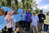 Waka I DPRD Bengkulu Teuku Zulkarnain turun langsung ke lokasi abrasi Desa Pondok Kelapa dan berkomitmen memperjuangkan penanganan cepat demi keselamatan warga.