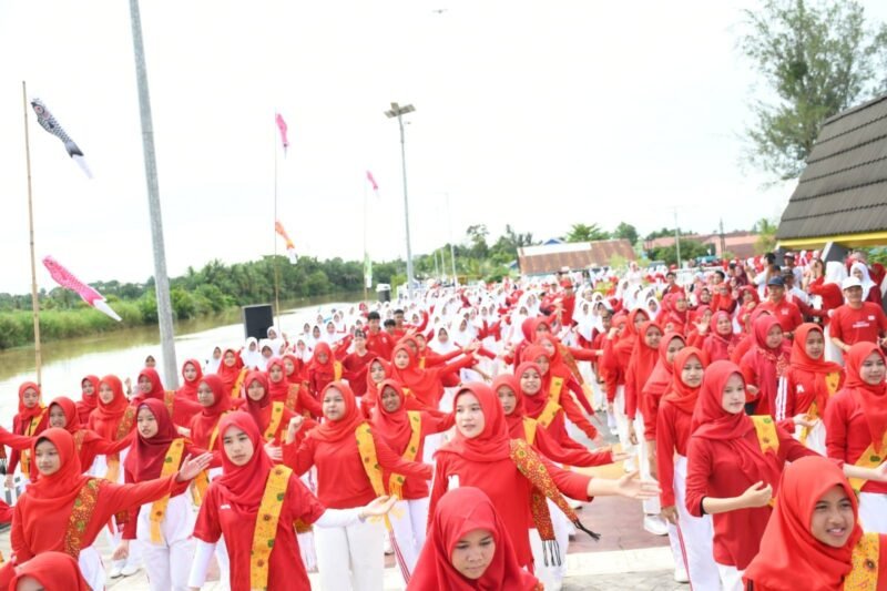 Festival Yo Botoi-Botoi mencetak sejarah baru di Bengkulu. Gubernur Helmi Hasan memberi dukungan penuh dan berharap festival ini menjadi ikon kebahagiaan dan persatuan.
