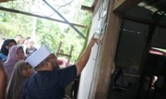 Dari Rumah Gelap ke Cahaya Harapan, Eva Susanti Akhirnya Nikmati Listrik dari Gubernur 