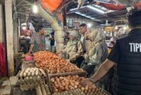 Polda Bengkulu bersama Satgas Pangan memantau harga bahan pokok secara serentak di seluruh daerah menjelang Ramadhan. Berikut hasil pemantauan harga sembako terbaru.
