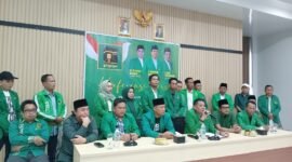 Delapan DPC PPP di Bengkulu menolak Musprov X dengan alasan legalitas AD/ART dan struktur partai belum jelas. Mereka meminta DPP menyelesaikan konflik internal terlebih dahulu.