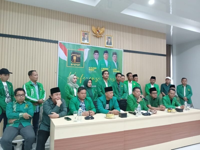 Delapan DPC PPP di Bengkulu menolak Musprov X dengan alasan legalitas AD/ART dan struktur partai belum jelas. Mereka meminta DPP menyelesaikan konflik internal terlebih dahulu.