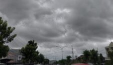 Cuaca mendung di wilaya Bengkulu, hijan lebat mengintai Bengkulu dua hari ke depan 
