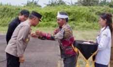 Kapolda Bengkulu Disematkan Gelar “Raja Nahkona Kaitora”, Simbol Kedekatan Polri dengan Masyarakat Enggano