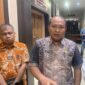Nama mahasiswi UNIB terseret dalam kasus penggelapan Rp4,7 miliar. Rektor UNIB Indra Cahyadinata menegaskan informasi tersebut masih rumor dan belum dapat dipastikan kebenarannya.