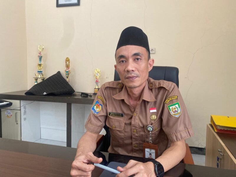 SAMPAIKAN: Sekretaris Dispora Provinsi Bengkulu, Mike Van Hove, sampaikan saat Dispora mulai serius mengembangkan e-sport dengan menyiapkan fasilitas latihan bagi pelajar, meski prestasi di level nasional masih menjadi tantangan. (SELASA-21-04-2026)-- FOTO: HANDI//MBG.