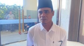 PASTIKAN: wakil Ketua 1 DPRD Provinsi Bengkulu Teuku Zulkarnain, di tengah kenaikkan Gas Non-Subsisi, DPRD akan Sidak pangkalan untuk pastikan LPG Subsidi tepat sasaran. (Senin-27-04-2026)-- FOTO: HANDI//MBG.
