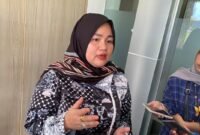 SAMPAIKAN: PH Bank Bengkulu Ana Tasia Pase, menyatakan Bank Bengkulu terbukti telah membayar kompensasi karyawan lebih awal. PHI menolak gugatan eks karyawan dan menegaskan perusahaan telah memenuhi kewajiban sesuai aturan.