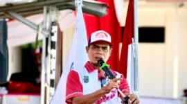 Ketua KONI Bengkulu Teuku Zulkarnain menegaskan pentingnya kompetisi rutin usai pembukaan Kejurprov Renang Bengkulu 2026 di Kolam Renang Gelora Merah Putih. Pemprov Bengkulu juga mendukung pembinaan atlet menuju PON.