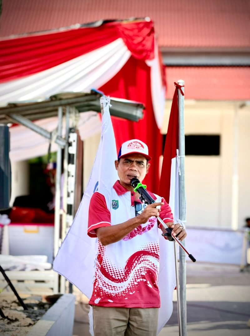 Ketua KONI Bengkulu Teuku Zulkarnain menegaskan pentingnya kompetisi rutin usai pembukaan Kejurprov Renang Bengkulu 2026 di Kolam Renang Gelora Merah Putih. Pemprov Bengkulu juga mendukung pembinaan atlet menuju PON.