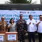 PT Pelindo Regional 2 Bengkulu bersama Satgas BUMN dan Lanal Bengkulu menyalurkan bantuan sosial bagi korban banjir di Kabupaten Lebong sebagai bentuk kepedulian dan dukungan pemulihan pasca bencana.