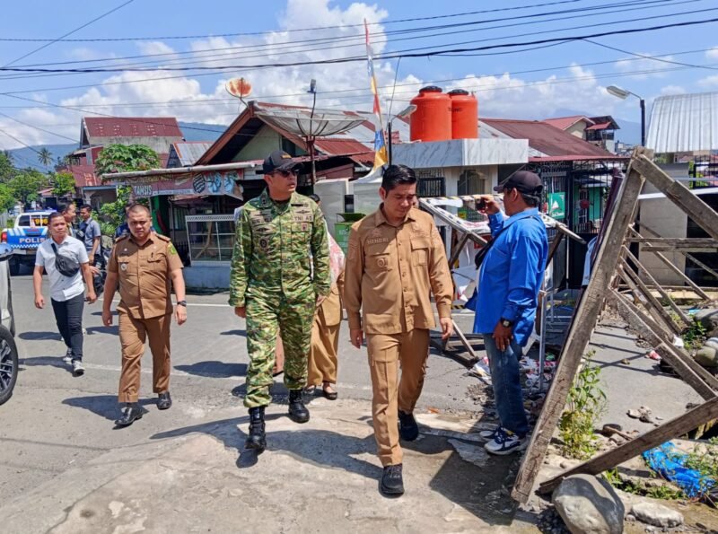 Kodim 0409/Rejang Lebong bersama Pemkab Rejang Lebong mulai memperbaiki jalan amblas di Talang Rimbo Baru dengan pembangunan permanen berupa plat deker untuk keamanan warga.