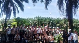 TANAM: MAPEL Bengkulu bersama PT Bio Teknologi Nusantara menanam 1.000 pohon di DAS Sei Lemau, Bengkulu Tengah, sebagai komitmen menjaga kelestarian lingkungan dan mencegah banjir.(SELASA-19-05-2026)-- FOTO//MBG.