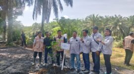 PT BIO Nusantara Teknologi dan PT SIL mendapat apresiasi DLHK Bengkulu karena konsisten menjalankan instruksi Gubernur Helmi Hasan dengan melakukan penghijauan dan penanaman pohon di kawasan DAS Sei Lemau.