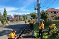 Polres Lebong menggelar Gerakan Indonesia Asri 2026 dengan membersihkan Mako Polres untuk meningkatkan kenyamanan pelayanan masyarakat dan membangun kepercayaan publik. (JUMAT-22-05-2026)-- FOTO: IST//MBG.