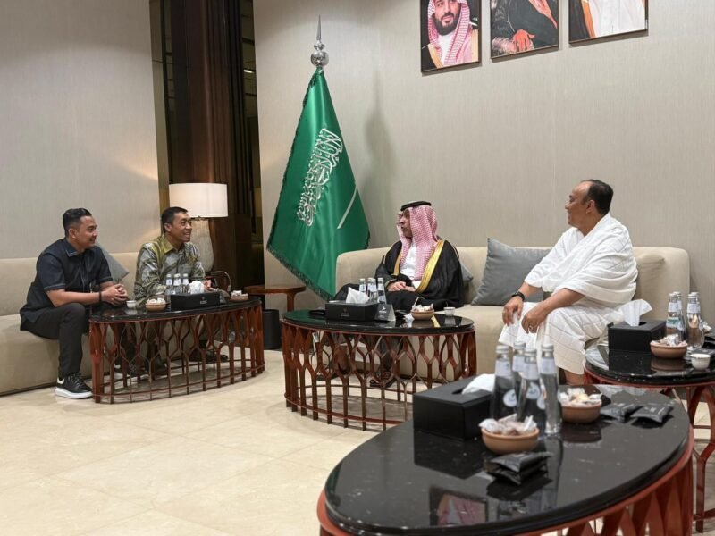 Wakapolri Komjen Dedi Prasetyo bertemu otoritas keamanan Arab Saudi untuk memperkuat perlindungan jemaah haji Indonesia menjelang puncak haji 2026.