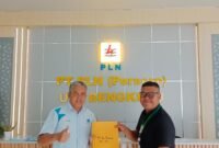 Warga Sidodadi Kepahiang melapor hingga ke UP3 PLN Bengkulu karena kabel listrik estafet yang dinilai berbahaya dan dibiarkan selama 15 tahun tanpa perbaikan.