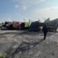 Polda Bengkulu menangkap tiga pelaku jual beli batu bara ilegal di Bengkulu Tengah. Polisi menyita lima truk bermuatan batu bara dan menetapkan tiga tersangka.