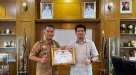 Dinas Sosial Bengkulu Utara meraih nilai tertinggi pelayanan publik dari Ombudsman RI dengan skor 80,29. Prestasi ini menjadi bukti peningkatan kualitas layanan kepada masyarakat.