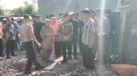 Pemkot Bengkulu, Polda Bengkulu, dan DPD REI Bengkulu berkolaborasi membedah rumah milik Poniman dan Deti Mirwani yang hangus terbakar di Kelurahan Tanah Patah. Bantuan ini menjadi simbol kepedulian lintas sektor bagi warga terdampak musibah.