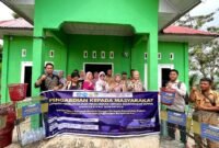 LPPM Universitas Bengkulu mendorong pengelolaan sampah rumah tangga berbasis komunitas di Desa Kelindang Atas, Bengkulu Tengah, melalui bank sampah, eco-enzim, dan partisipasi aktif warga guna menciptakan lingkungan yang sehat dan berkelanjutan.