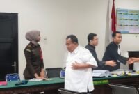Mantan Bupati Kepahiang Bando Amin, Saat menjadi skasi di Pengadilan meminta majelis hakim Tipikor Bengkulu mengecek langsung tanah yang menjadi objek perkara aset Pemkab Kepahiang. Ia bahkan siap menanggung biaya pemeriksaan lapangan.