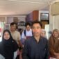 Sengketa tiga guru SDIT Rabbani memasuki perundingan bipartit di Disnakertrans Bengkulu. Yayasan menyebut mereka hanya dirumahkan, sementara pendamping hukum menyatakan telah terjadi pemberhentian dan siap membawa perkara ke PHI jika tak ada kesepakatan.