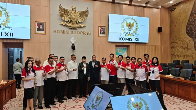HPMPI meminta pemerintah membuka peluang bagi 6.500 outlet Pertashop untuk menyalurkan BBM subsidi dan menjadi SPBU Kompak.