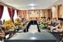 RAPAT: Pemerintah Provinsi Bengkulu berencana menghadirkan artis untuk menghibur masyarakat secara gratis.