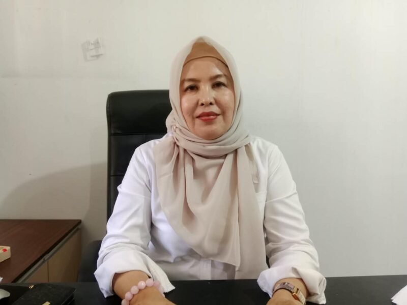Plh Kepala Disnakertrans Provinsi Bengkulu, Henny Fathima