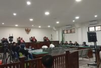 SIDANG: eks Bupat Rejang Lebong diuntut 5 tahun penjara oleh JPU dalam persidangan di Pengadilan Negeri Bengkulu. (Selasa-13-10-2026)-Footo: Handi/MBG